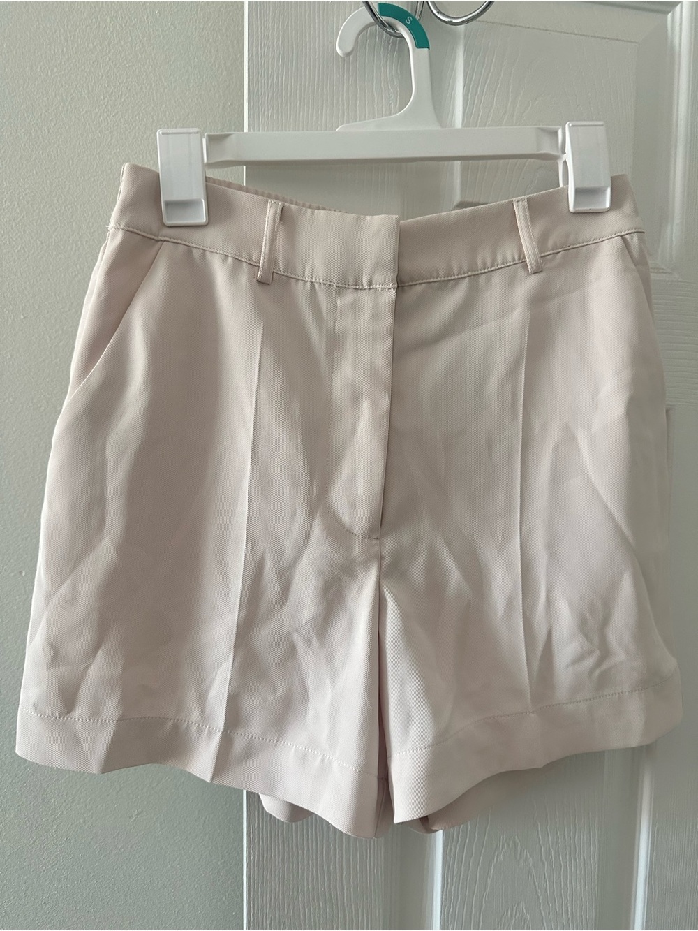 House of Harlow 1960Classic High-Waist Women's Shorts in Light Cream